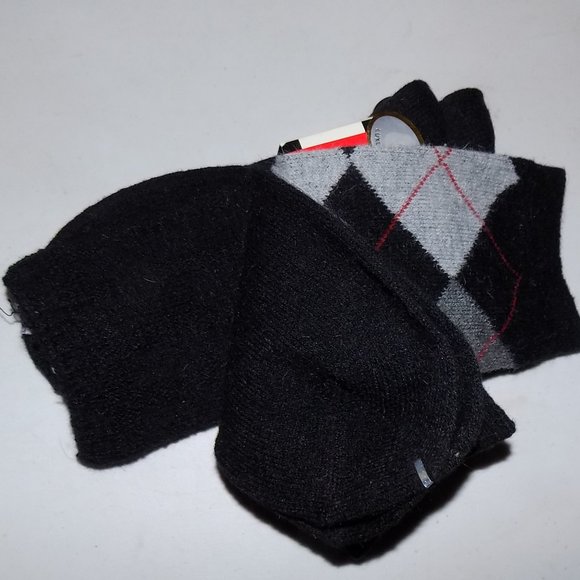 New Ecco 2 pack, 1 pr solid black and 1 pr argyle (sock size 9-11) - Picture 2 of 5